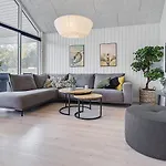 Luxury Retreat In Vaeggerlose *