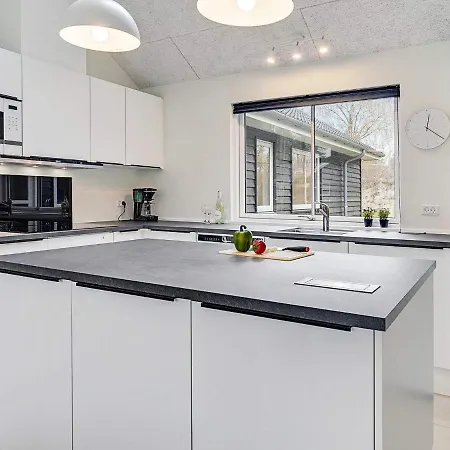 Luxury Retreat In Vaeggerlose بيت للعطل