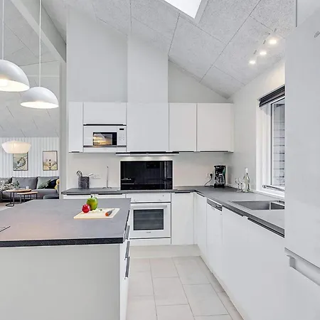 Luxury Retreat In Vaeggerlose بيت للعطل
